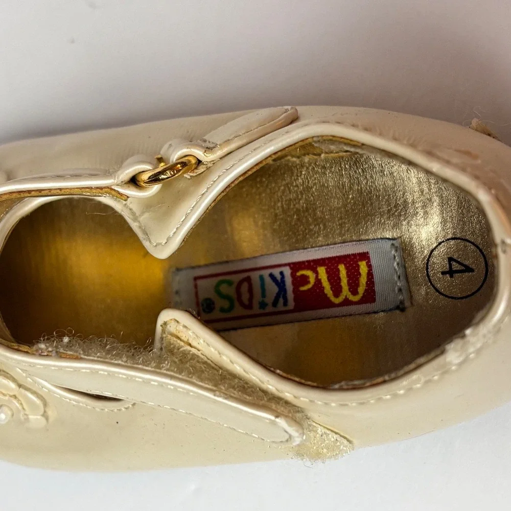 Vintage McKids toddler Girls Champagne Gold Floral Mary Jane Dress Shoes 4‎ 90's